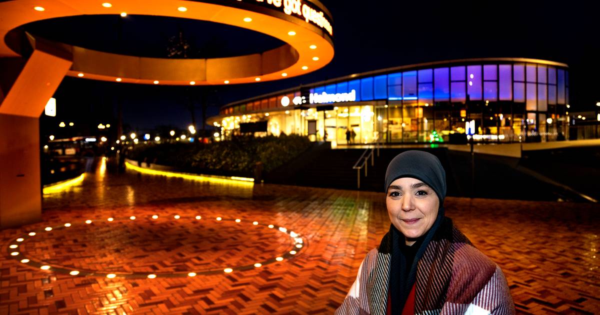 Helmondse Esmah Lahlah is wethouder in Tilburg: 'Ik gun iedereen dat-ie  zichzelf kan zijn, ook mezelf' | Helmond | ed.nl