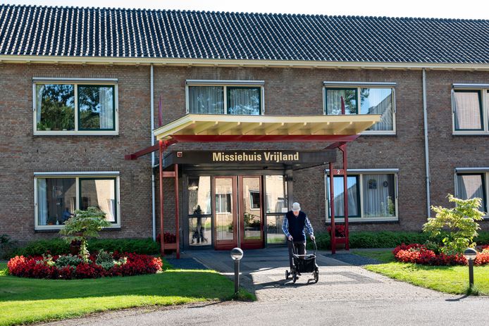 Missiehuis Vrijland voor de Mill Hill Missionarissen te Oosterbeek. Sloop en nieuwbouw zullen hier plaatsvinden.