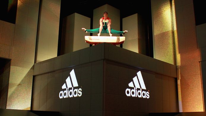 Adidas mis en cause pour ses conditions de travail pour les tenues