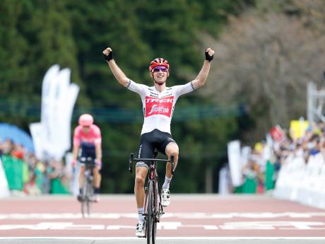Mollema won in Japan door leugentje: ‘We moeten nog een rondje’