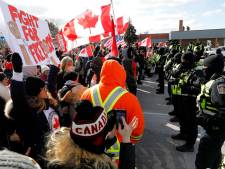 Canadese politie arresteert laatste demonstranten bij grensbrug VS