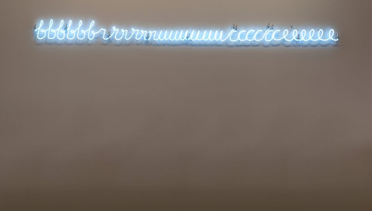 My name as though it were written on the surface of the moon, Bruce Nauman, 1968. Beeld Collectie Stedelijk Museum Amsterdam