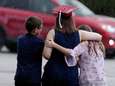 Nabestaanden van slachtoffers schietpartij Florida krijgen hun diploma's 