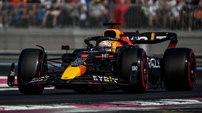 ‘Niet vlekkeloze’ Max Verstappen start als tweede, pole voor Charles Leclerc na perfect uitgevoerd plan Ferrari