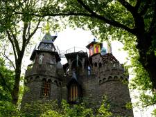 Un Néerlandais a construit un incroyable château de 5 étages dans son jardin