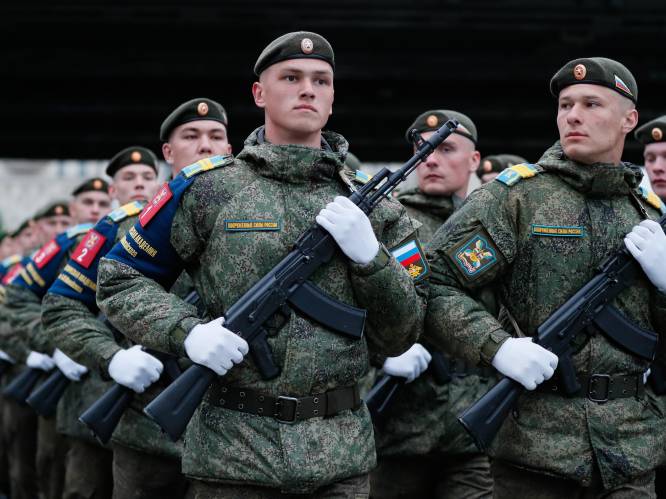 LIVE OORLOG OEKRAÏNE | Russen: Oekraïne trekt zich langs hele frontlinie terug