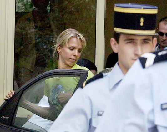 Edita Rumsas, de moeder van Linas, wordt in 2002 door de Franse politie opgepakt vanwege het leveren van Epo en testosteron aan haar man Raimondas.