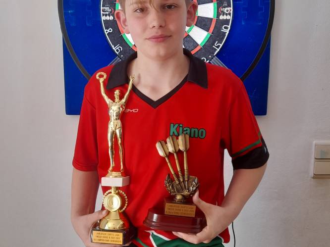 Toptalent Kiano Coenegrachts in het Darts: “Trachten in de voetsporen te treden van Dimitri Van den Bergh”