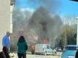 Het stilstaand voertuig vatte omstreeks 16u brand op een parking langs de Leuvensesteenweg