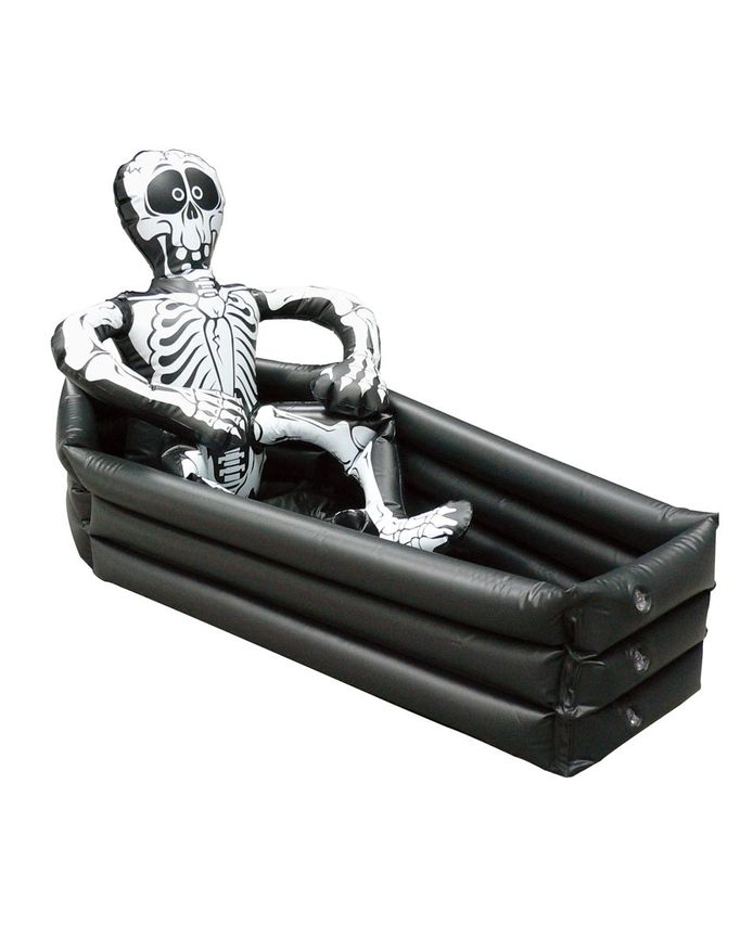 Is deze opblaasdoodskist de meest morbide luchtmatras? Bizar hln.be