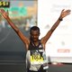 Ethiopiër Tamirat Tola wint marathon van Dubai, geen wereldrecord voor Bekele
