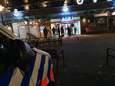 Vlak voordat Ousama (20) met een wapen de Bruna in Overvecht overvalt, kletst hij met zijn schoonzus