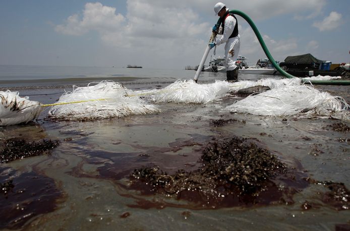 De regels werden door  Barack Obama onlangs ingevoerd in een reactie op de ramp met BP-platform Deepwater Horizon in 2010.