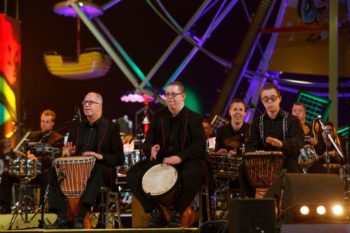 Het Jostiband Orkest tijdens de generale repetitie voor het jubileumconcert in de Ziggo Dome in 2016.