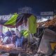 Zoektocht naar overlevenden aardbeving Turkije en Syrië gaat hele nacht door, bemoeilijkt door winterweer en naschokken