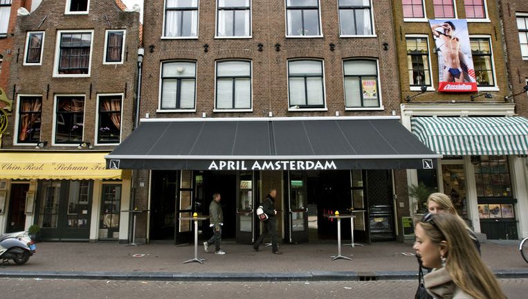Woensdag werd café April deels ontruimd als gevolg van een geschil tussen horeca-eigenaar Sjoerd Kooistra en bierbrouwer Heineken over achterstallige huur. Foto ANP Beeld 