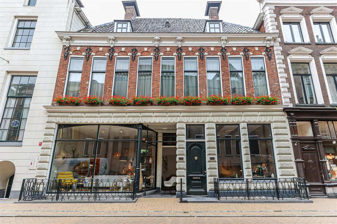 Dit enorme rijksmonument in de Oude