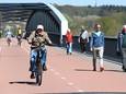 Land van Cuijk wil de komende jaren flink investeren in nieuwe en brede fietspaden. Sinds 2020 ligt er al een nieuwe fietsbrug tussen Katwijk en Mook.