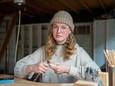 Dorien Broenink is goudsmid en maakt grillz (tandsieraden).