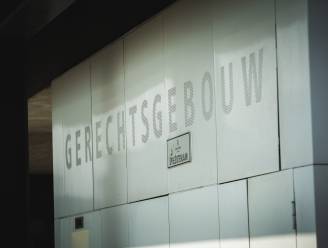 Kop-staartbotsing zonder al te veel schade, maar toch doorrijden? Geen goed idee: zware boete en maand rijverbod