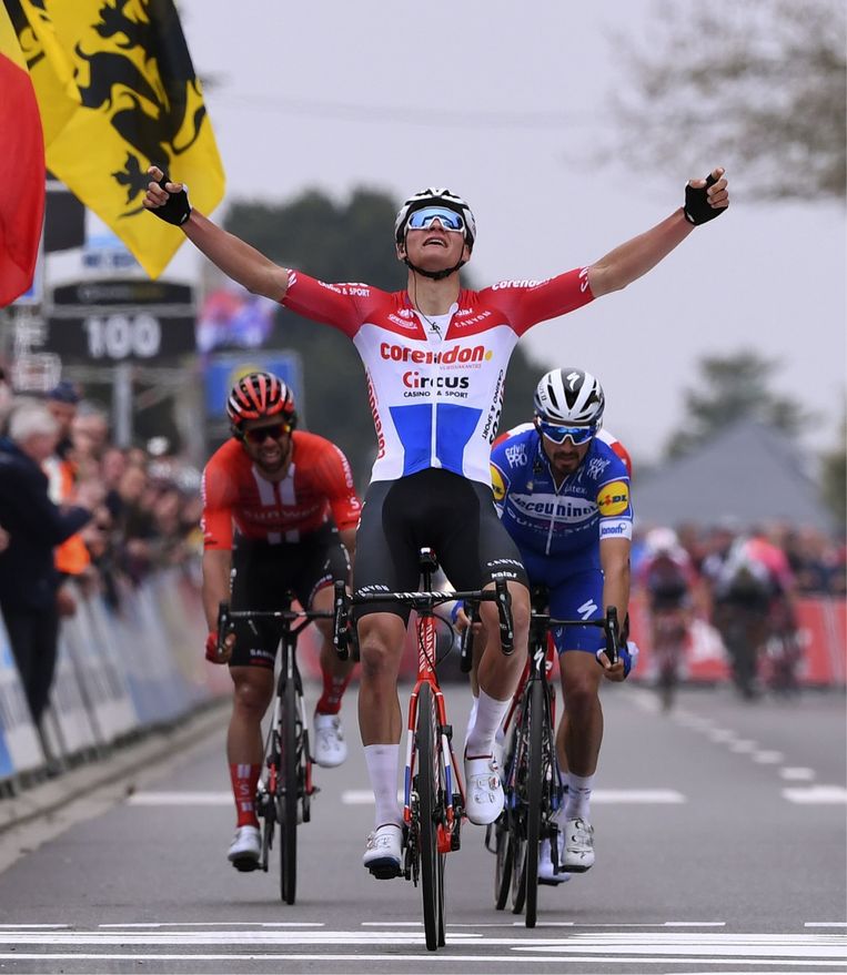 Sep Vanmarcke: ‘Van der Poel is niet onklopbaar. Boonen, ­Museeuw en Sagan waren op een bepaald moment ook hors catégorie, maar toch wonnen ze niet alles.’ Beeld 
