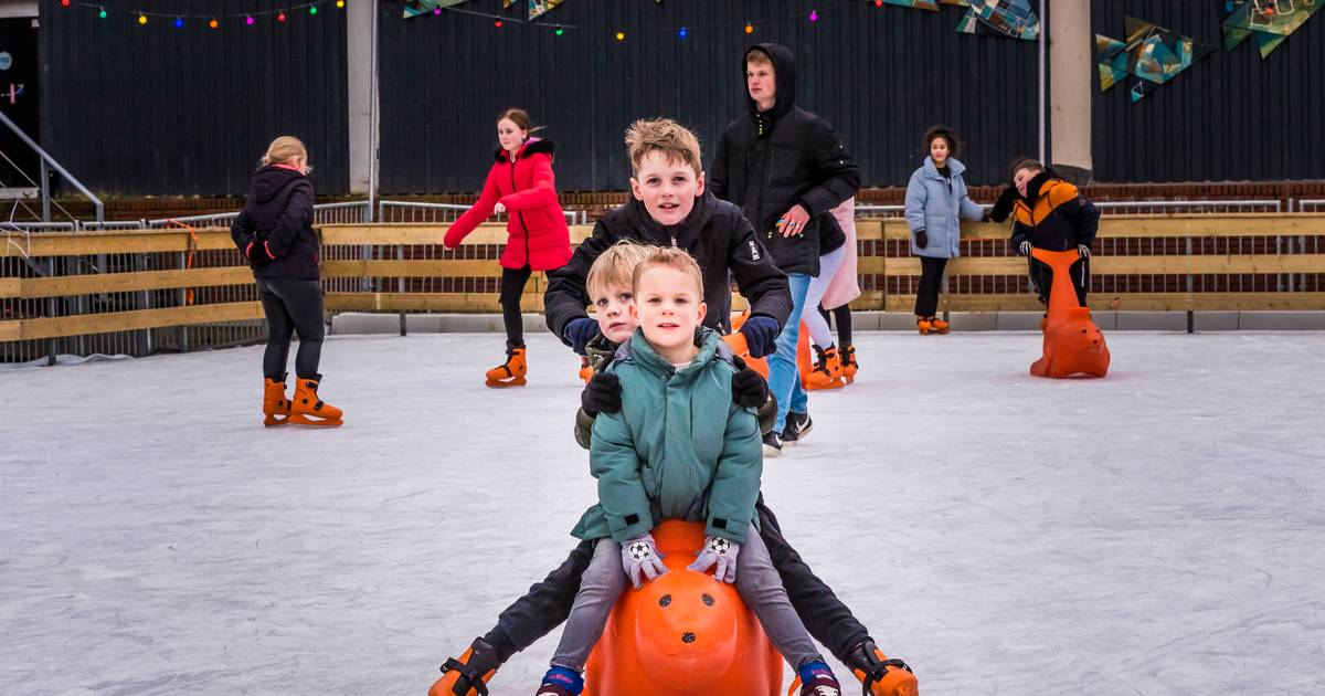 uitroepen Sluipmoordenaar Ga op pad Niet alleen ijsbaan in centrum Almelo, maar ook een tijdelijke biergarten  en een curlingtoernooi | Almelo e.o. | tubantia.nl