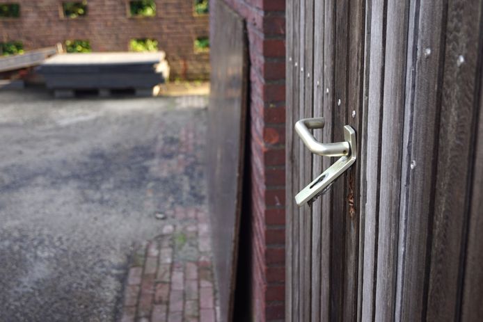Het slot van de deur van de gereedschapsruimte was geforceerd.