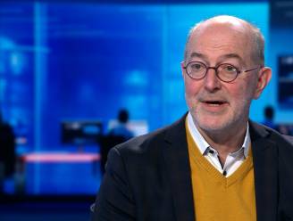 Kunnen we nog op reis tijdens kerstvakantie? Beschermt boosterprik voldoende tegen omikronvariant? Vaccinoloog Pierre Van Damme geeft antwoord