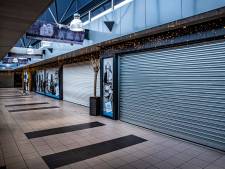 Troosteloze winkelpassage Valkenstaete gaat drastisch op de schop: ‘Ze hebben er een sterfhuis van gemaakt’