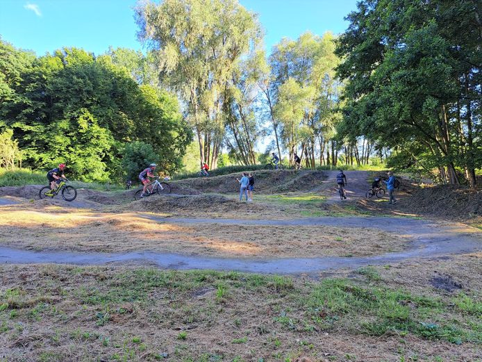 De bike trail aan het Bogaerstadion moet fietspret bezorgen aan zowel mountainbikers, veldrijders als BMX'ers.