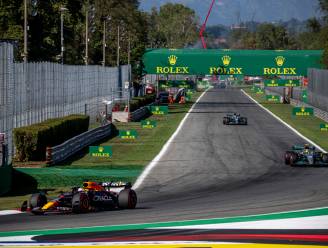 Verstappen op P2 maar door gridstraf 5 plekken terug, De Vries laat zich zien in kwalificatie voor Monza