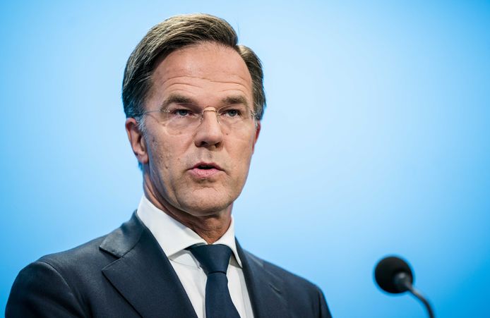 Minister-president Mark Rutte (VVD) staat de pers te woord na afloop van de ministerraad.