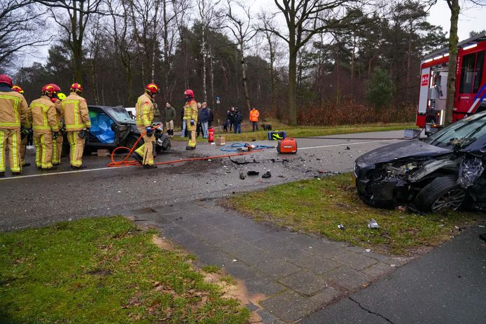 Het is niet duidelijk hoe ernstig de verwondingen van de gewonde op de Bakelseweg zijn.