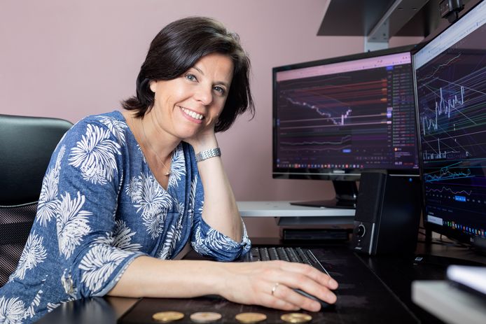 'Kotmadam Sarafian': School Verdenkt Jasper Van Fraude - Privédetective Antwerpen- www.DB-Investigations.be thumbnail