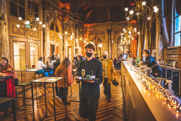 Opera Gent opent de deuren als café nu ze door verstrengde coronamaatregelen de voorstellingen moet schrappen.