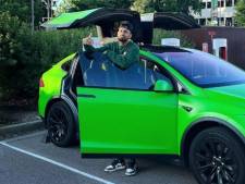 Tennisser Nick Kyrgios schiet politie te hulp om dief van gestolen Tesla te overmeesteren