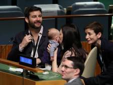Luiers en borstvoeding, baby premier Nieuw-Zeeland mee naar VN-vergadering