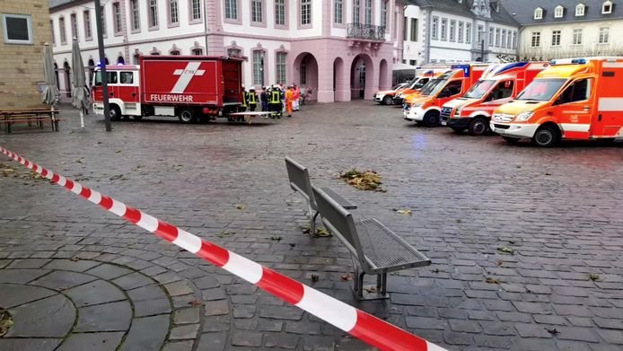 De ravage is groot in Trier na de dolle rit van een 51-jarige chauffeur.