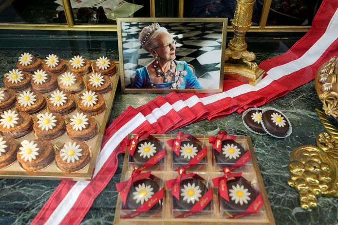 Speciale taarten voor uittredende Koningin Margrethe (margriet).