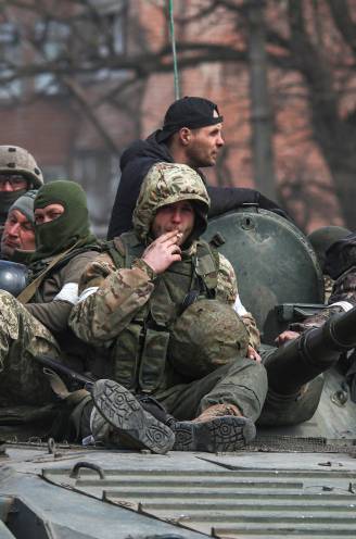 LIVE OORLOG OEKRAÏNE. “Eén dode en 27 bemanningsleden vermist na zinken Russisch oorlogsschip” - België gaat nieuwe antitankraketten leveren aan Oekraïne 