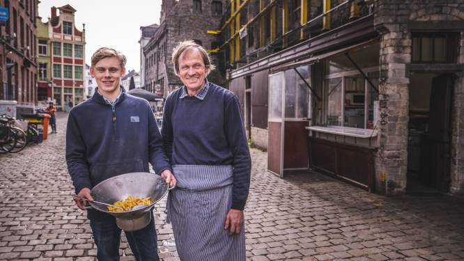 Jonge student Hendrik (16!) neemt iconische frituur ‘Bij Filip’ over aan Groot Vleeshuis: “De prijzen blijven democratisch”