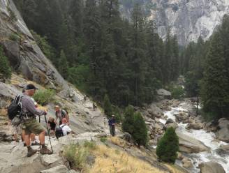 Dood door selfie: tiener valt van berg in park Californië
