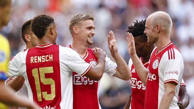 Ajax sluit roerige transferweek af met ruime zege op Cambuur