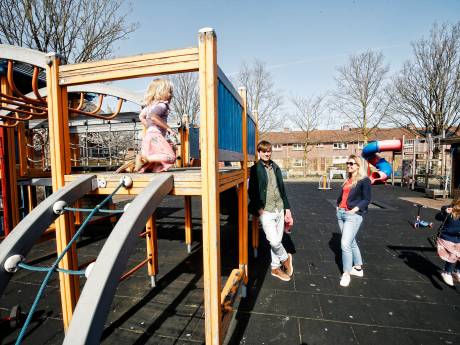 Vrijwilligers zijn het beu: ze knokken voor nieuwe speeltuin, maar gemeente stuurt ze van kastje naar de muur
