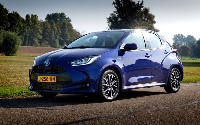 Test Toyota Yaris: veilig en maar wel te krap | Autotest | AD.nl