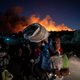 Vluchteling op Lesbos steekt zichzelf in brand en wordt aangeklaagd