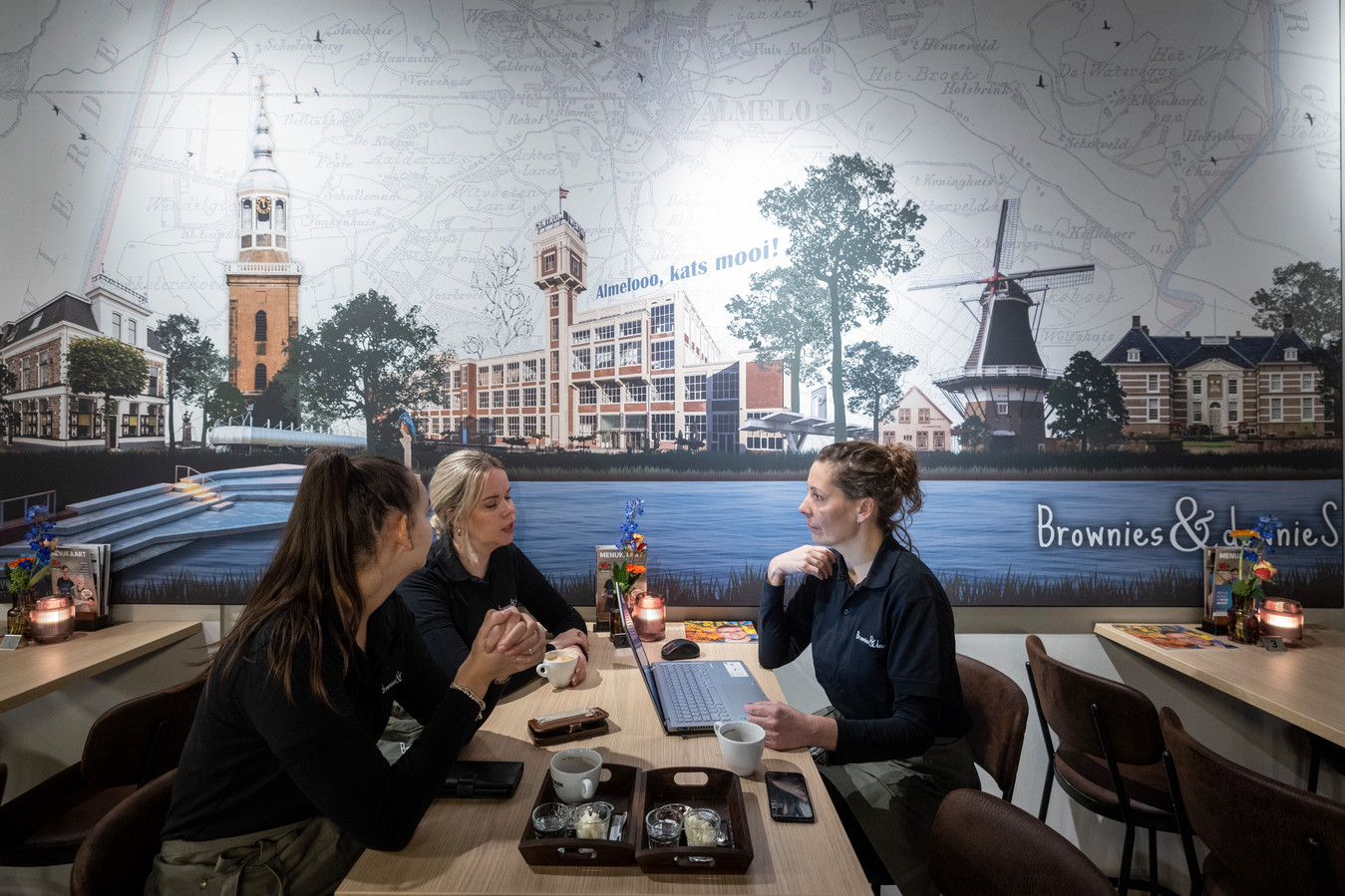 Dit is Brownies & Downies in Almelo horeca met een sociale inslag, en