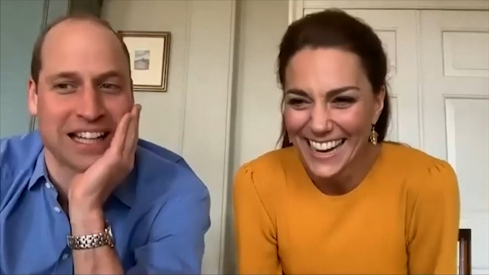 Le prince William et sa femme Kate Middleton ont fait un appel vidéo avec des écoliers britanniques.