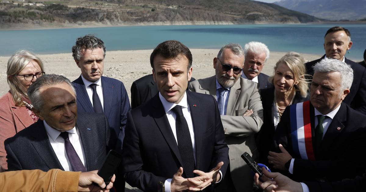 Macron launches a new water policy to address the shortage: the “Water Austerity Plan” |  outside