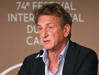 Acteur Sean Penn verlaat Oekraïne te voet via Poolse grens